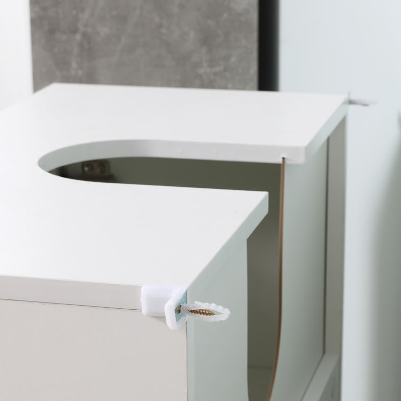 Mueble para debajo del lavabo con dos puertas y estante ajustable con un  acabado de color