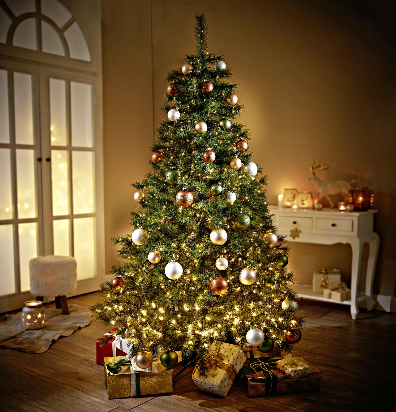Tarrington House Weihnachtsbaum mit LEDBeleuchtung METRO Marktplatz