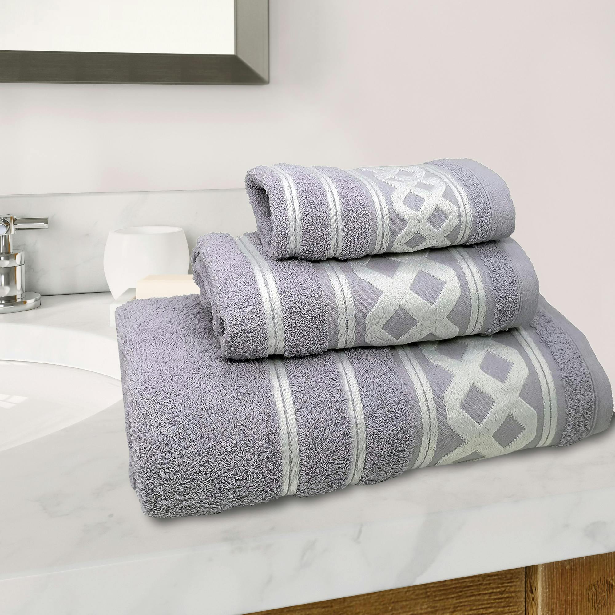 Juego de toallas para baño de algodón con 2 toallas de lavabo y 2 toallas  de ducha en color beige Diempi