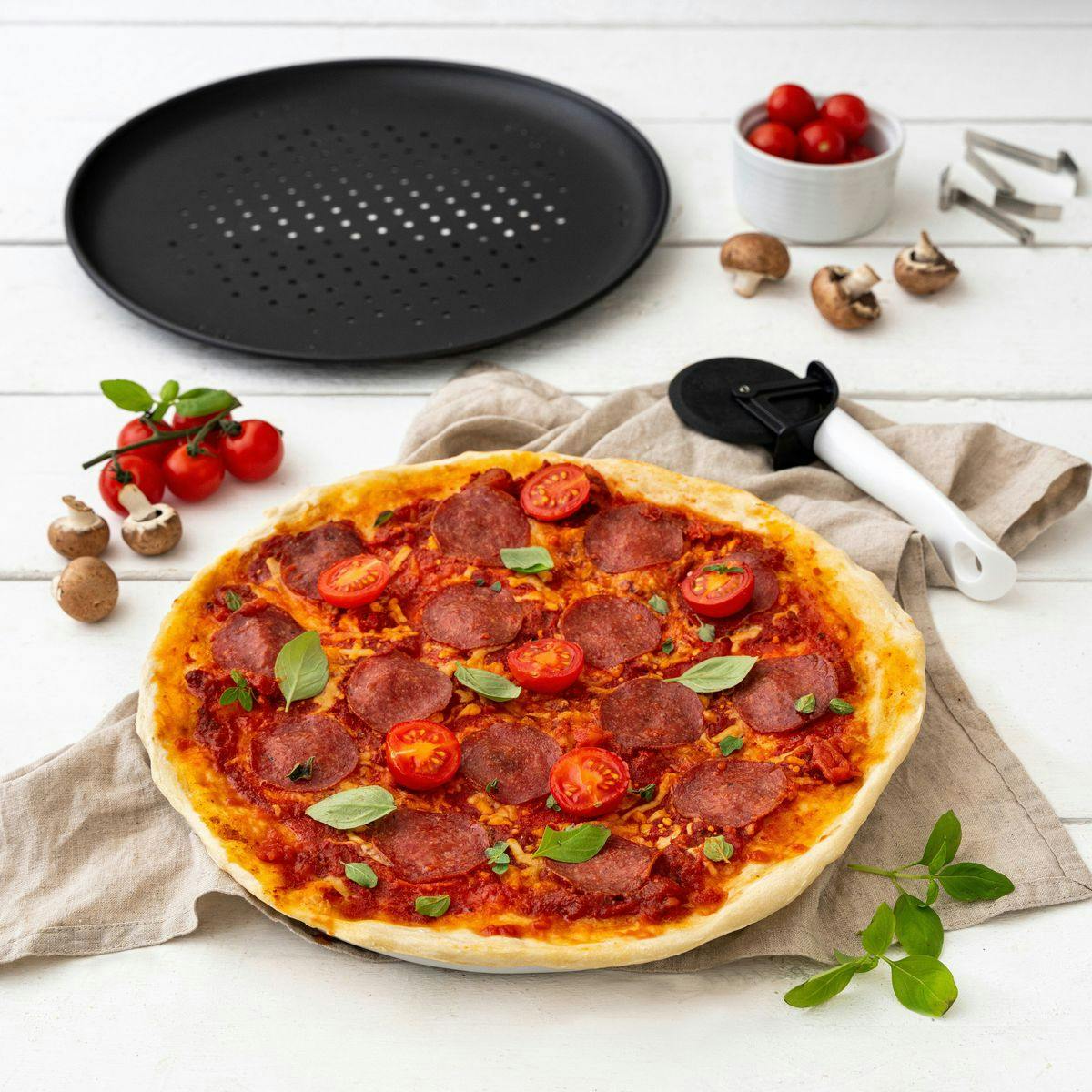 | Marktplatz Pizza 6-tlg. Stahlblech METRO Antihaftbeschichtet Pizzablech Set Zenker schwarz