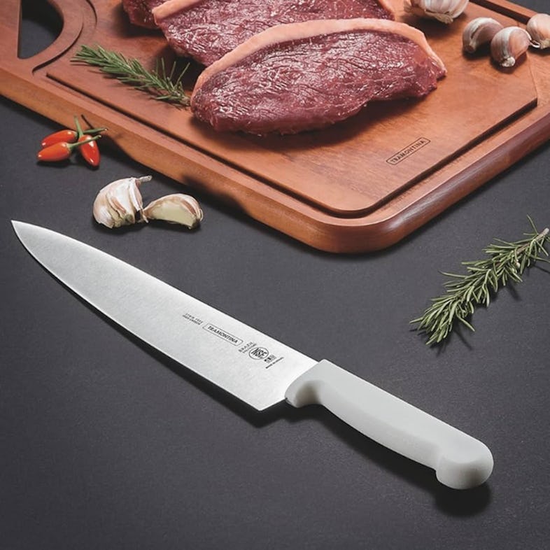 Couteau à viande Pro 25cm. Inox et plastique.
