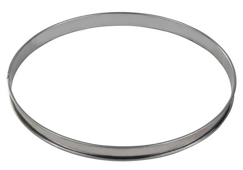 Cercle à tarte rond perforé en inox à bords roulé H. 2 cm - Ø 28